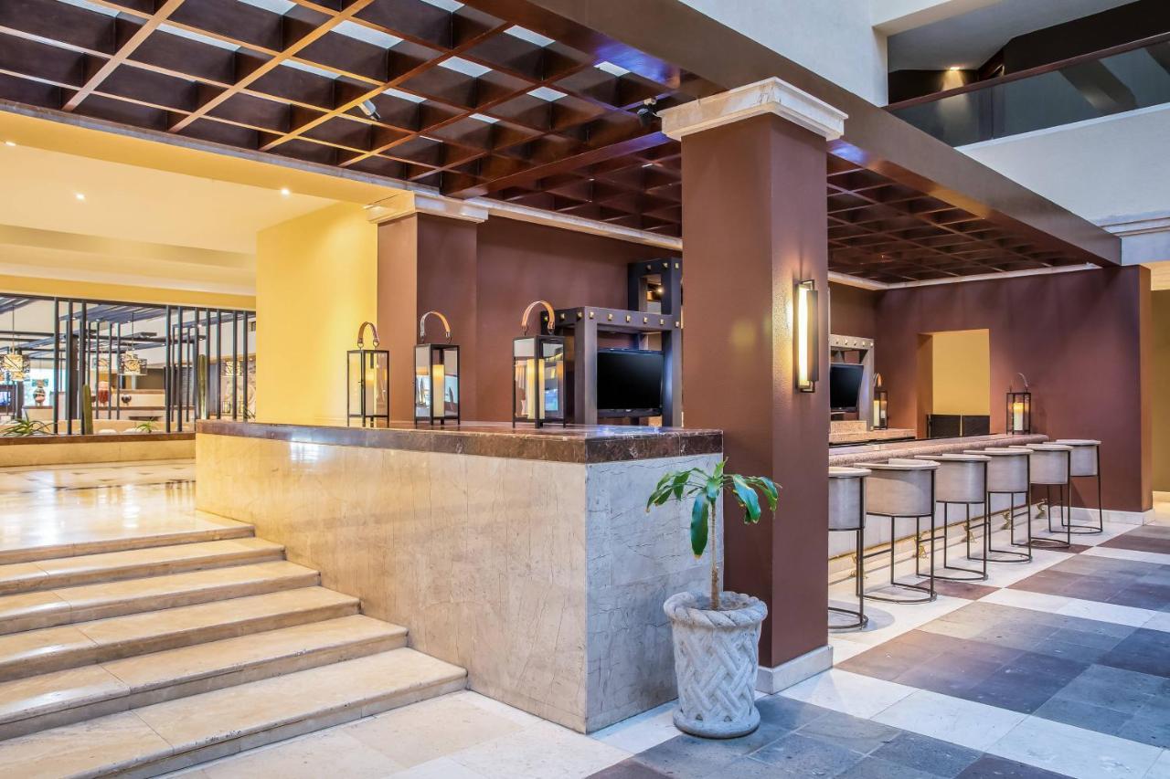 Sheraton Chihuahua Soberano Exterior photo
