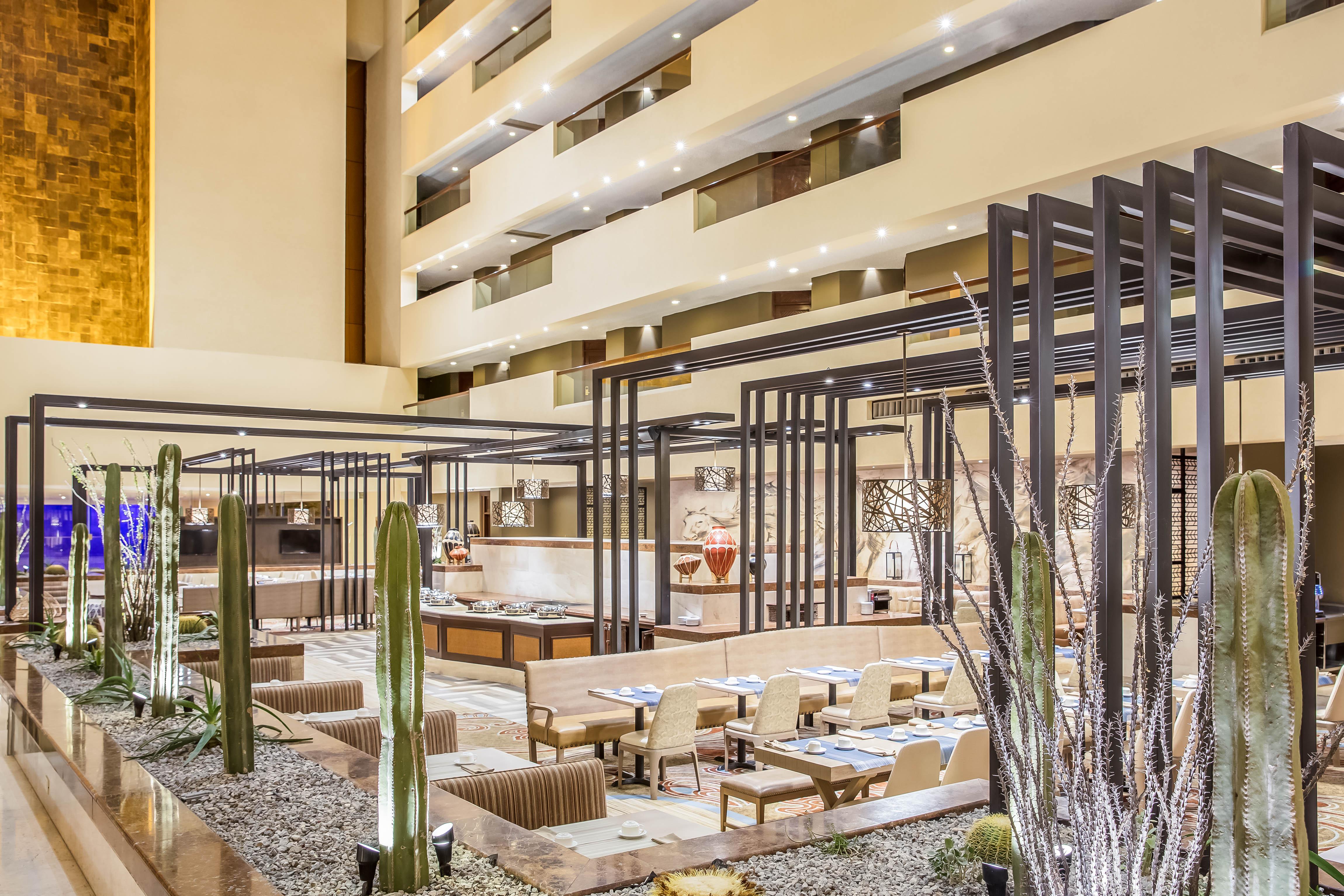 Sheraton Chihuahua Soberano Exterior photo