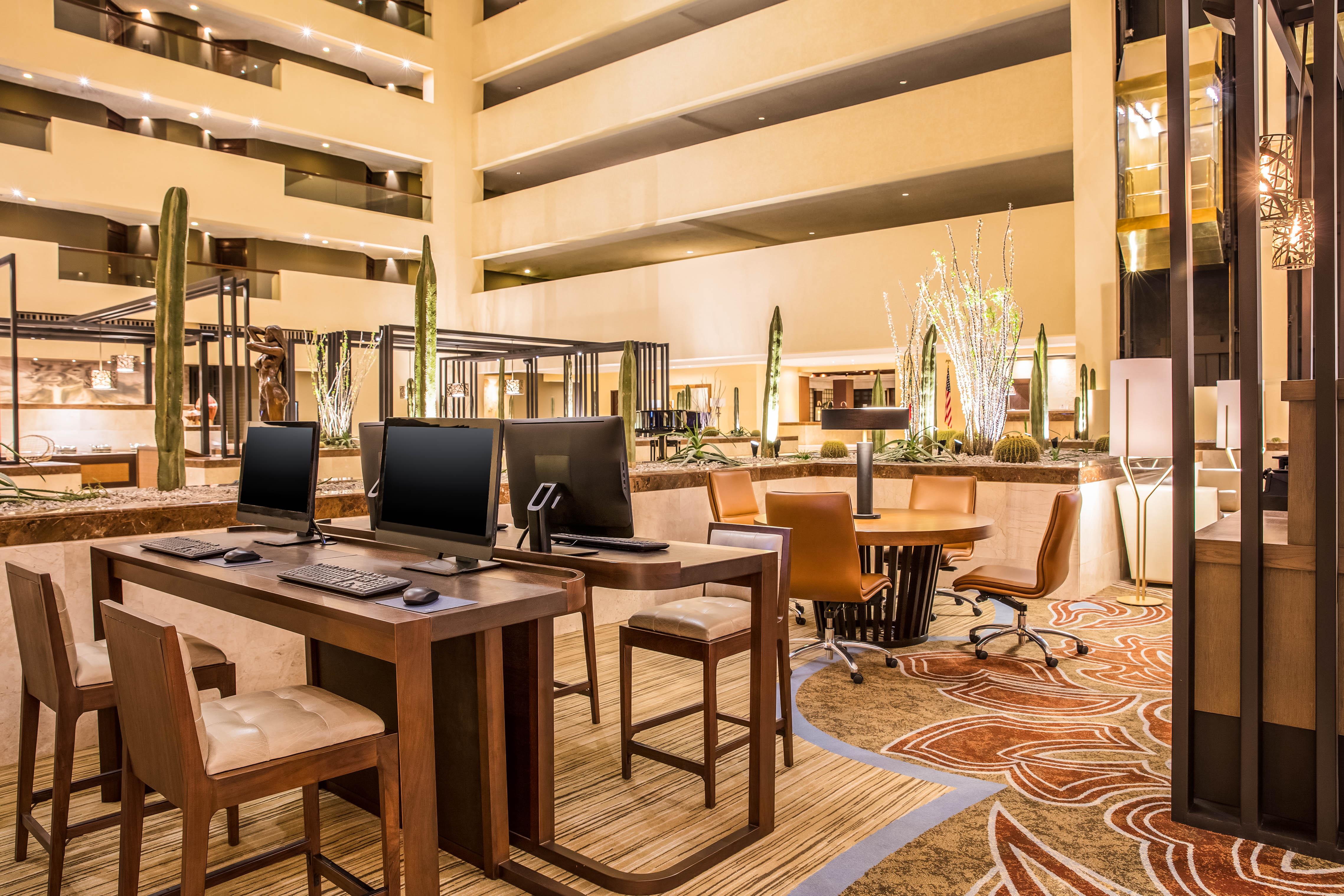 Sheraton Chihuahua Soberano Exterior photo