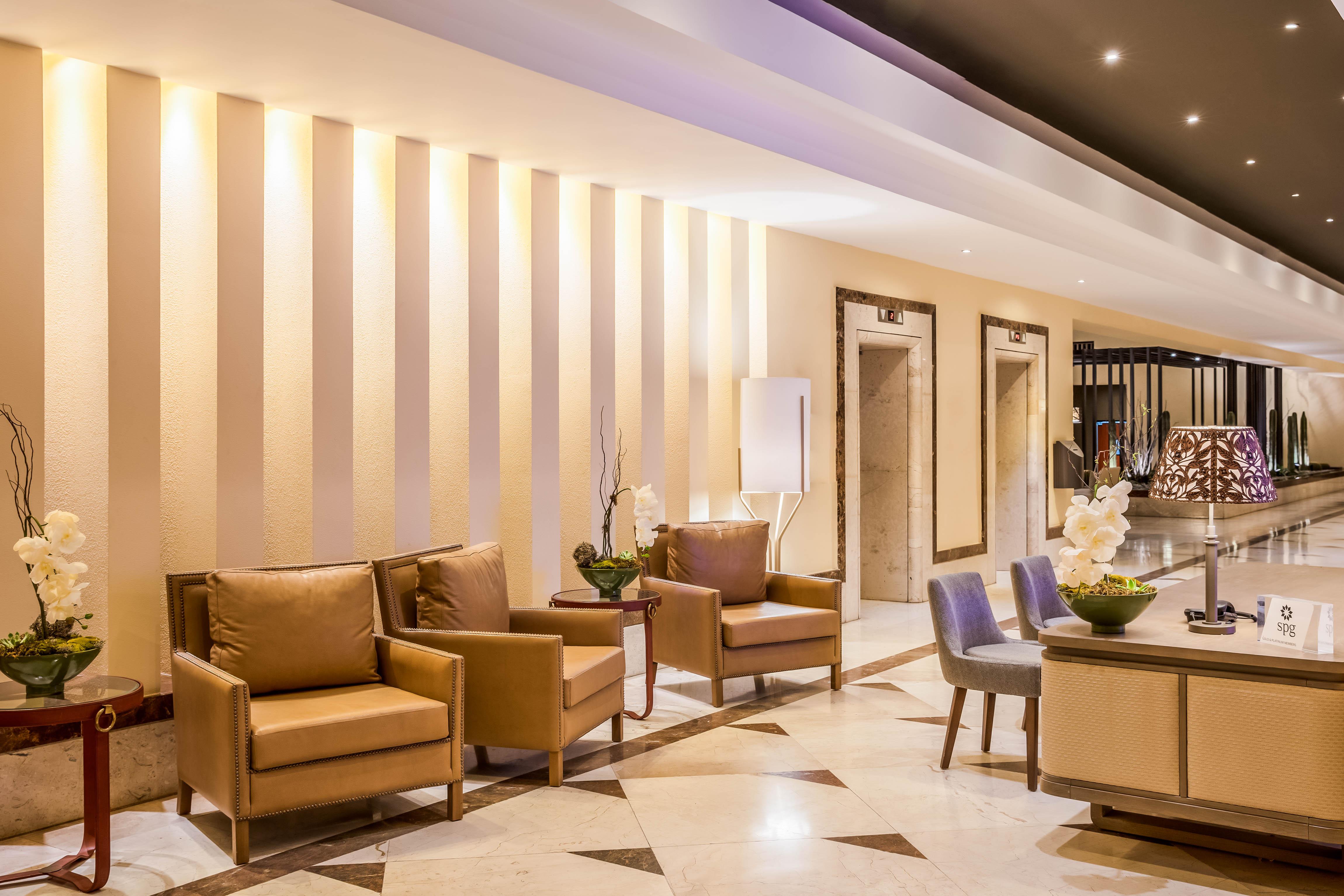 Sheraton Chihuahua Soberano Exterior photo