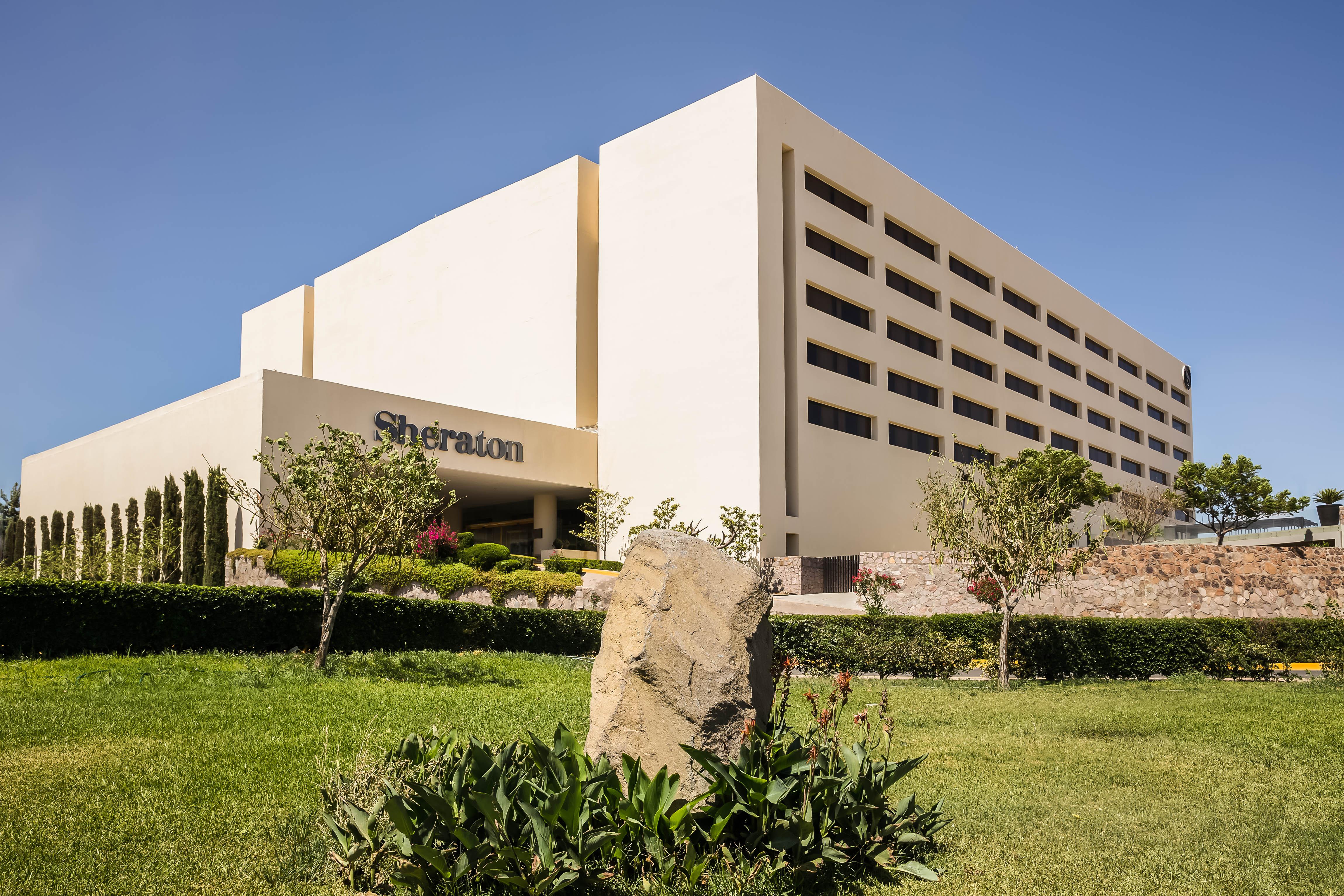 Sheraton Chihuahua Soberano Exterior photo